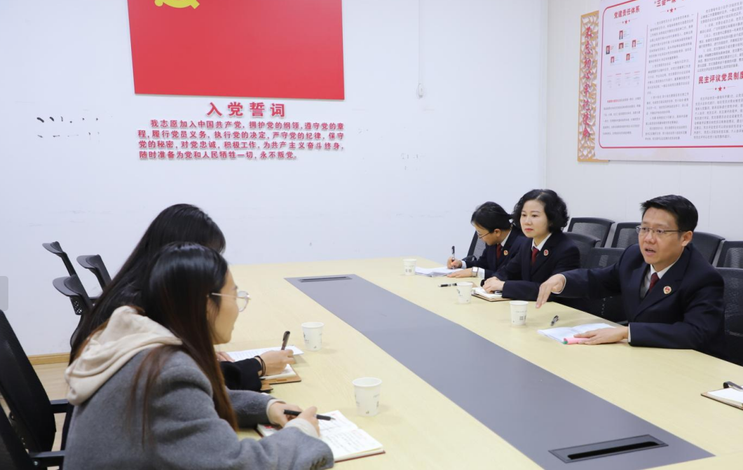 ����ǻ���δ�����ߡ���커�磬�ػ�  ��������㡱